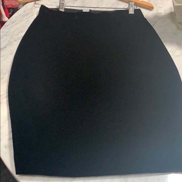 Dolce and Gabbana velvet skirt - Picture 6 of 6